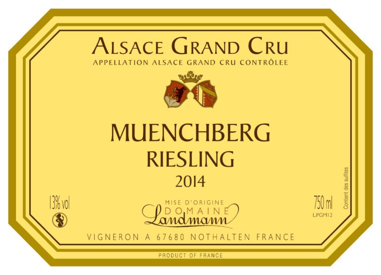 Les grands crus. Quintessence вино. Бокалы Riesling Grand Cru и Pinot Noir для чая. Riesling vendange tardive in Glass.